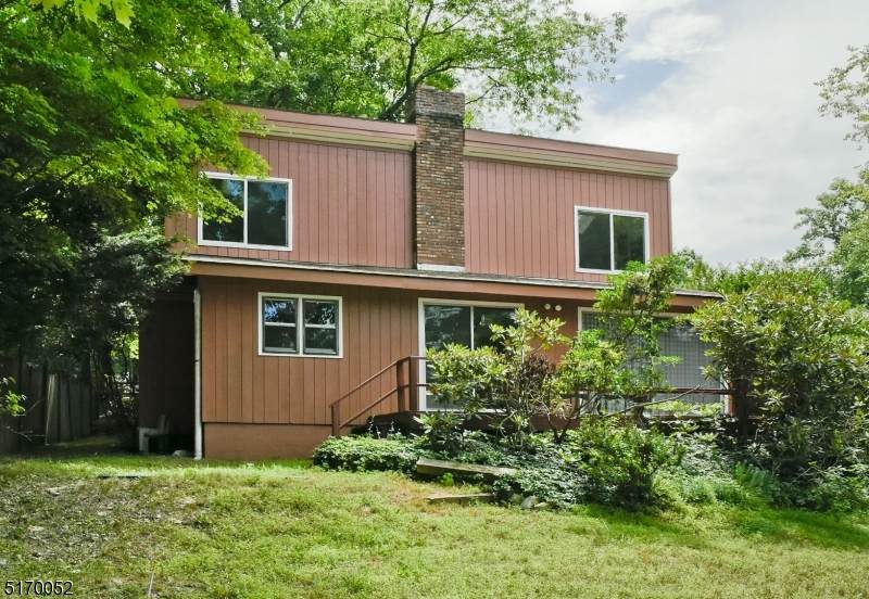 907 Plymouth Lake Dr - Photo 1