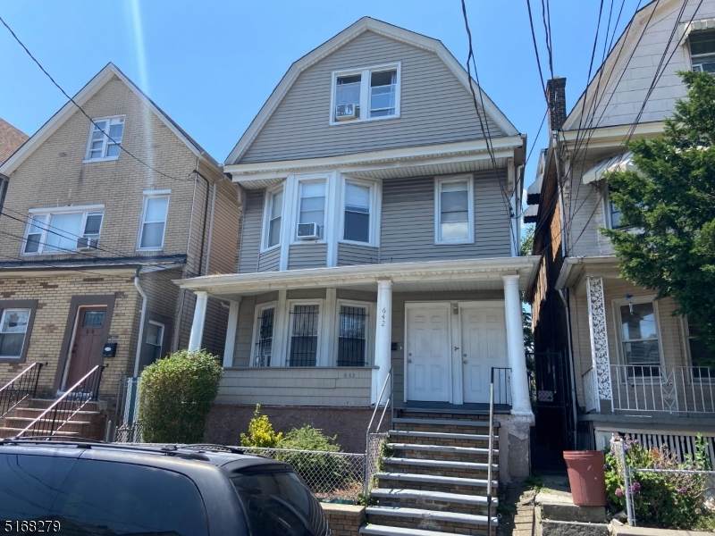 642 Marshall St - Photo 1