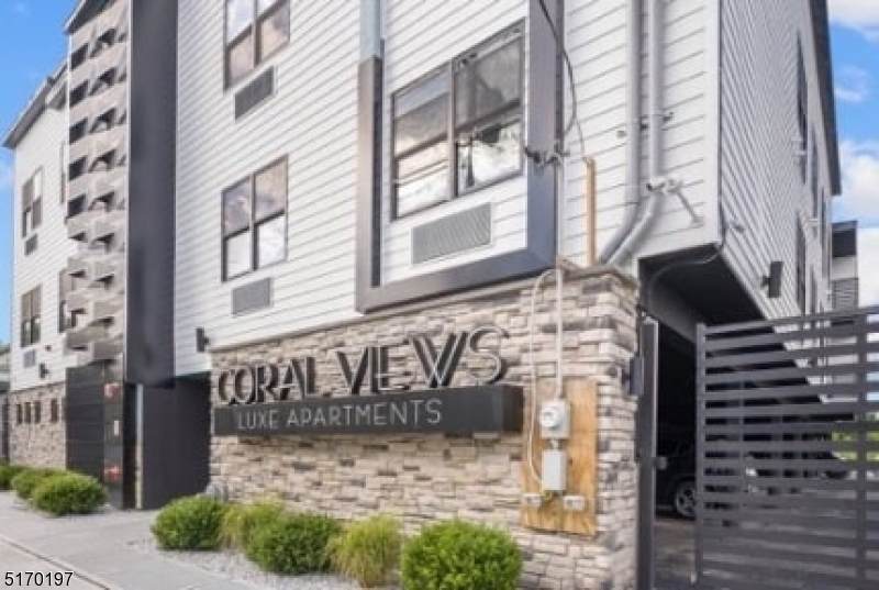 90 Coral St - Photo 1