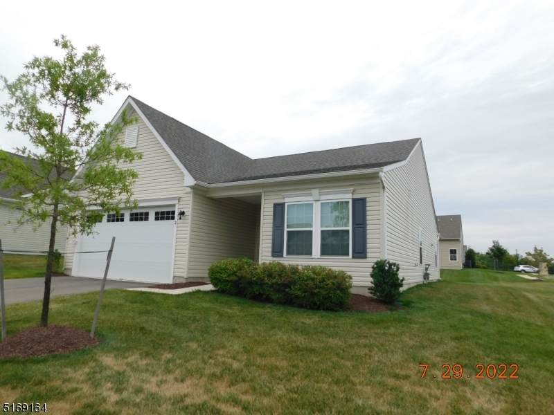 2 Middle Ln East - Photo 1