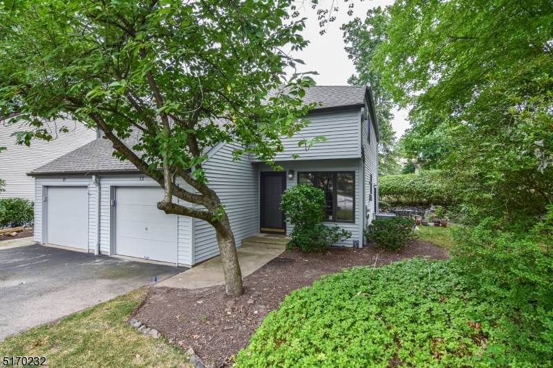 12 Lenape Dr - Photo 1