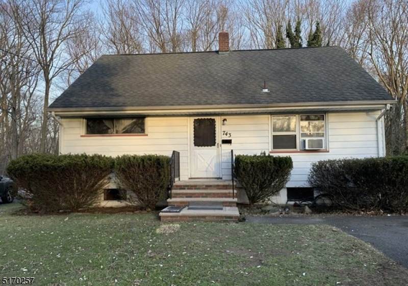 743 Newcomb Rd - Photo 1