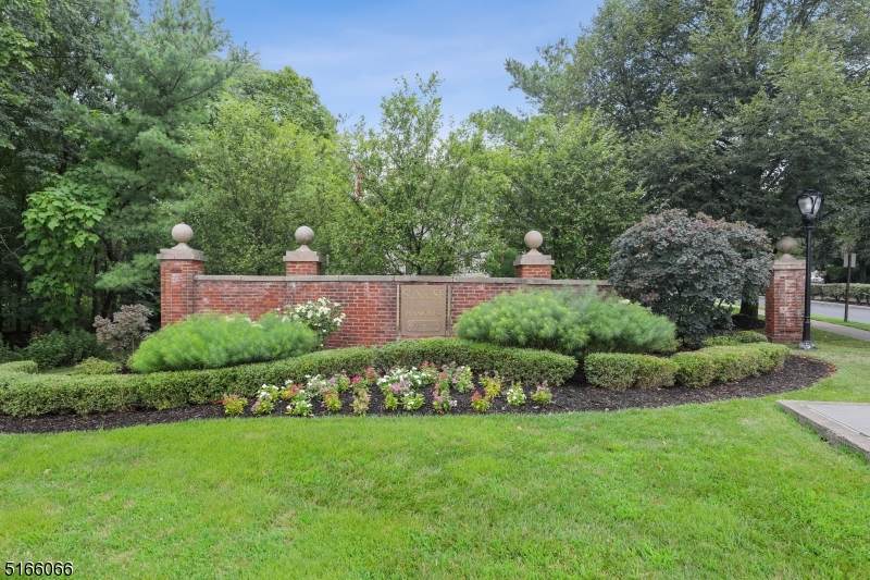 115 Sunrise Dr - Photo 1