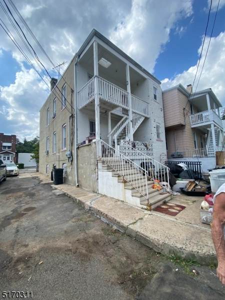 234 Sanford St - Photo 1