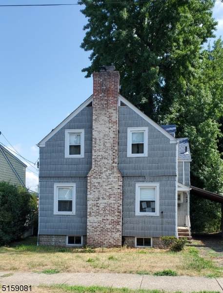124 Forest Pl - Photo 1