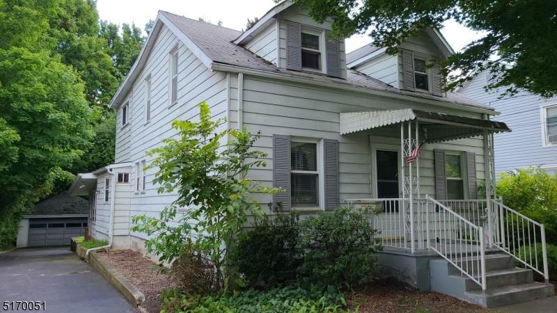 31 S Hillside Ave - Photo 1