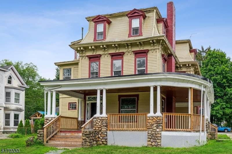 151 Hoagland Ave - Photo 1