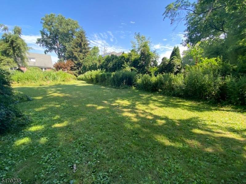 170 Beaufort Ave - Photo 1