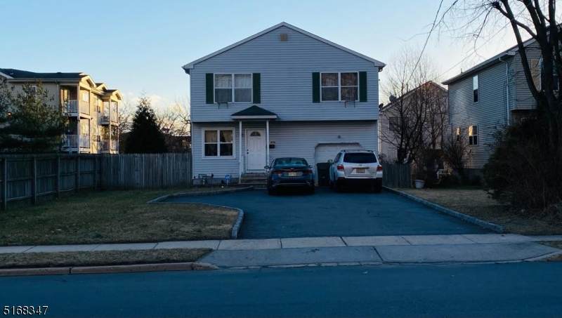 893 Green St - Photo 1