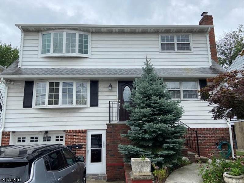 127 Maple Ave - Photo 1