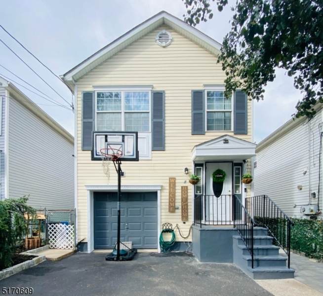 7 Davenport Ave - Photo 1