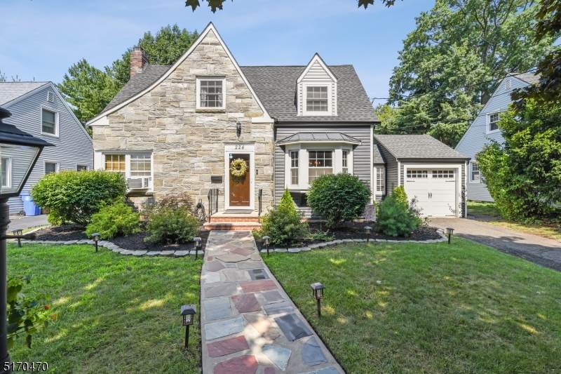 224 Swarthmore Rd - Photo 1
