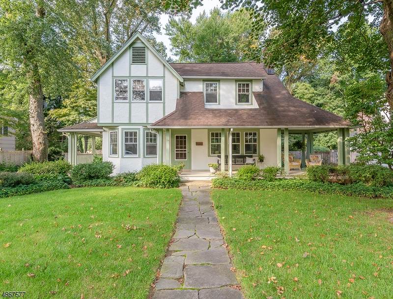 34 Oakley Avenue - Photo 1