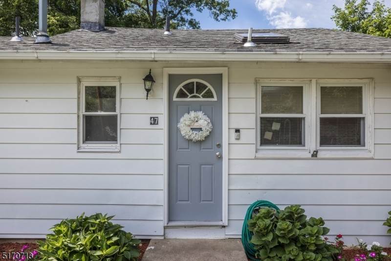 47 Shore Rd - Photo 1