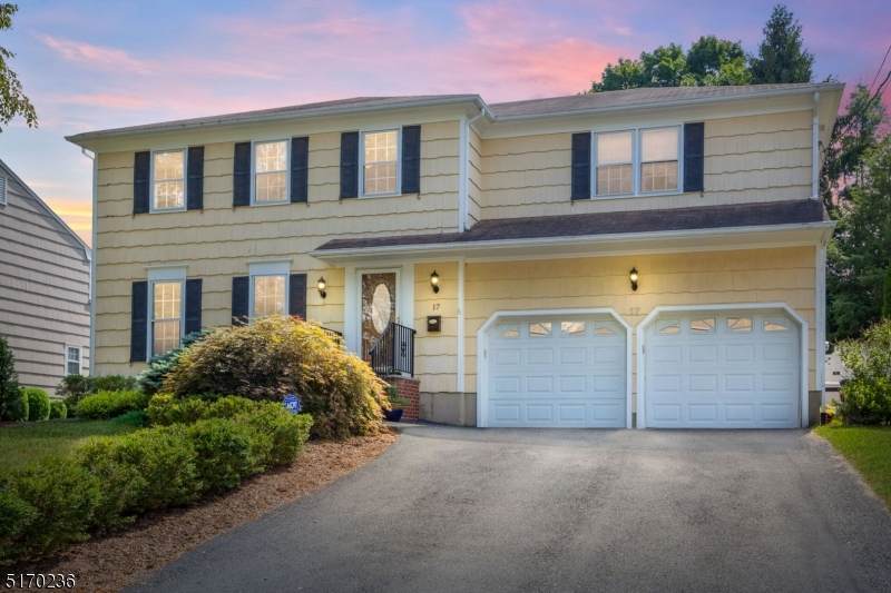 17 Essex Place - Photo 1