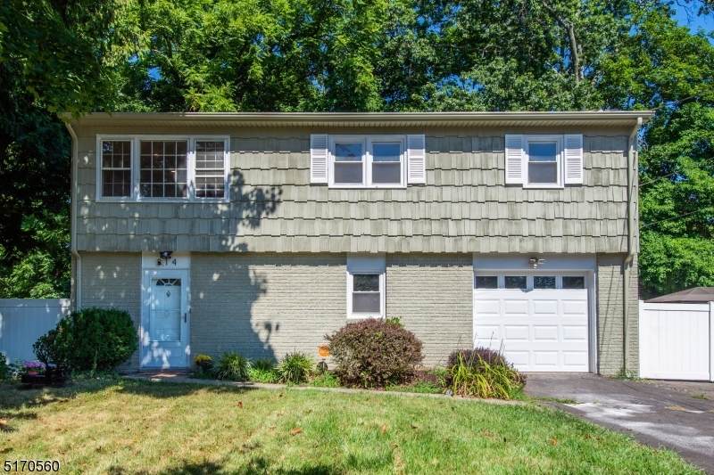 814 Stelle Ave - Photo 1