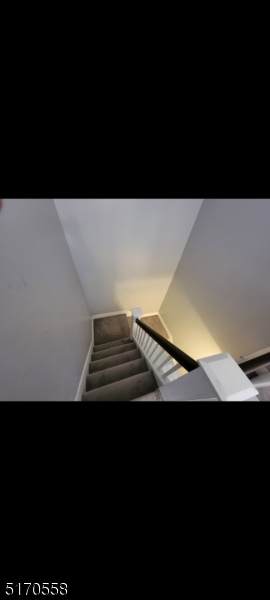 34 Chestnut Ave - Photo 1