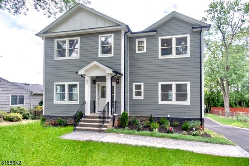 37 Girard Ave - Photo 1