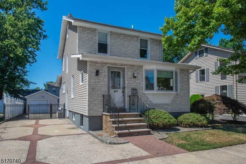 882 Madison Ave - Photo 1
