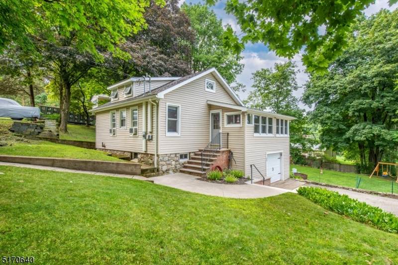 22 Skytop Rd - Photo 1