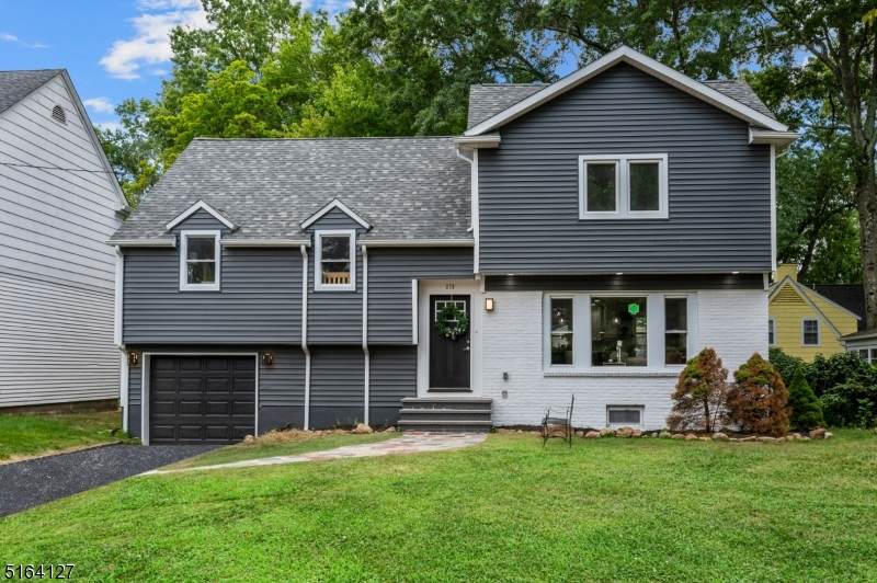 270 Kent Place Blvd - Photo 1