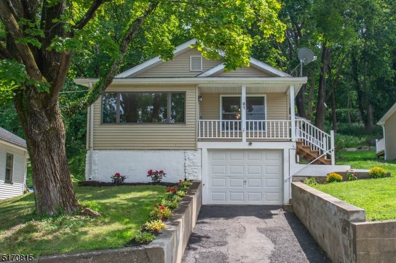 27 Hillside Ter - Photo 1