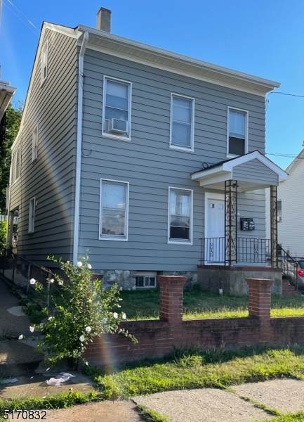 146 4Th Ave - Photo 1