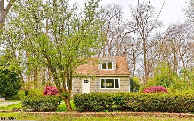 7 Woodland Rd - Photo 1