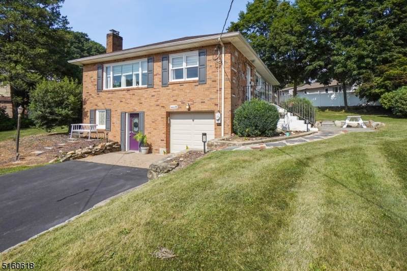 11 Maple Dr - Photo 1