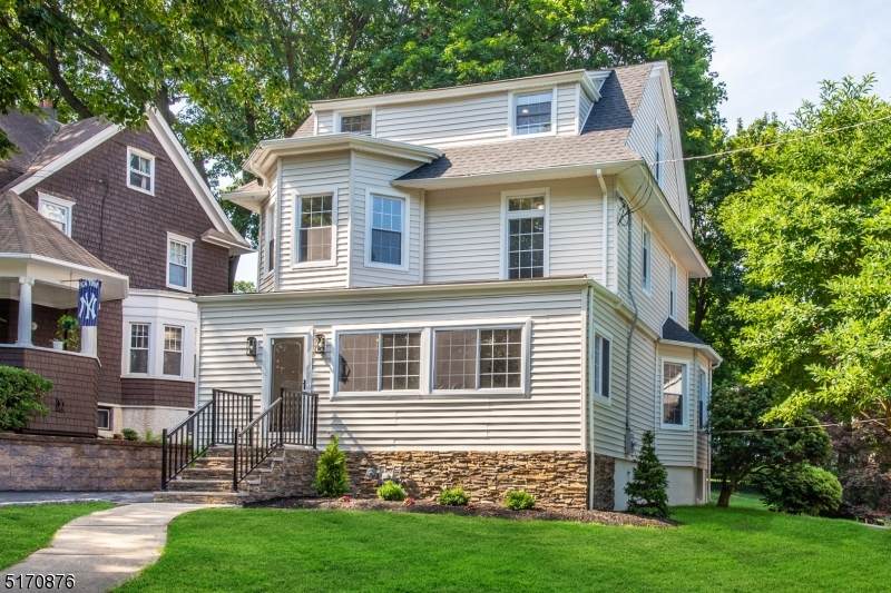 19 Brookfield Ave - Photo 1