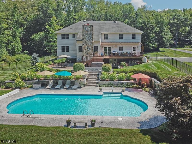 35 Perona Rd - Photo 1