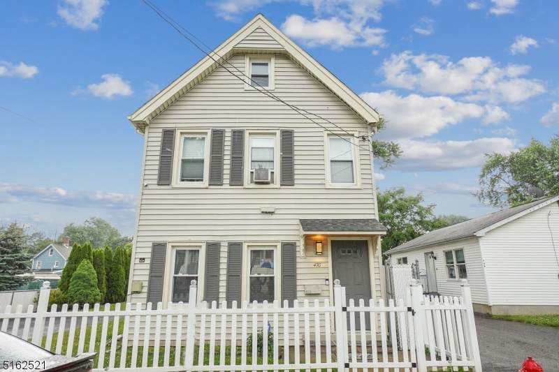 470 Meade St - Photo 1