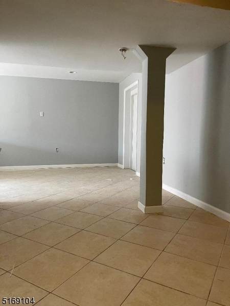 127 Webster Ave - Photo 1