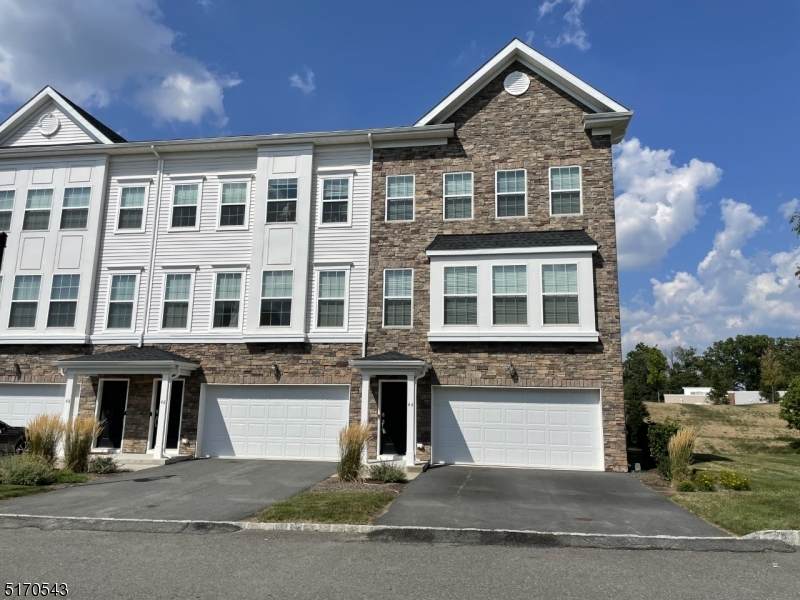 44 Colgate Dr - Photo 1