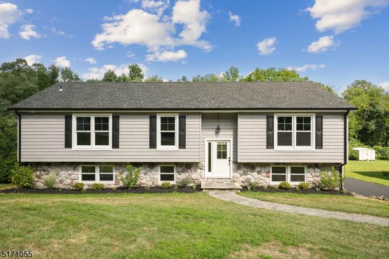 66 Reeve Ave - Photo 1