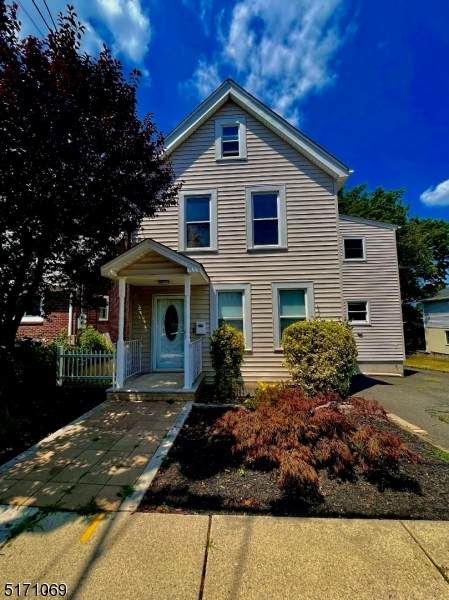 18 Entwistle Ave - Photo 1
