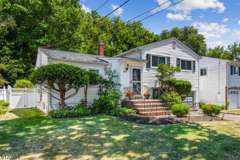 294 Mclean Pl - Photo 1