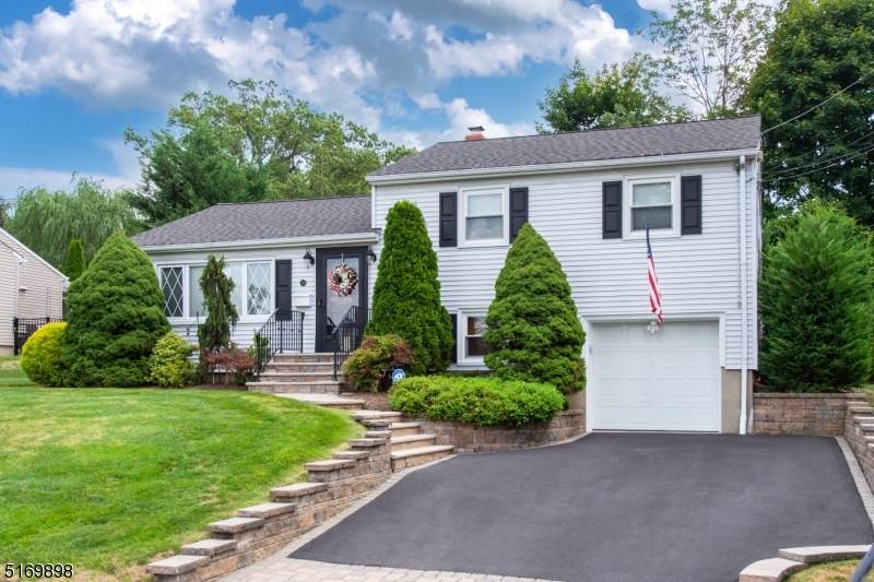 54 Laurel Pl - Photo 1