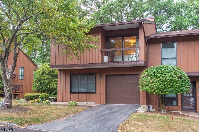 1176 Treetops - Photo 1