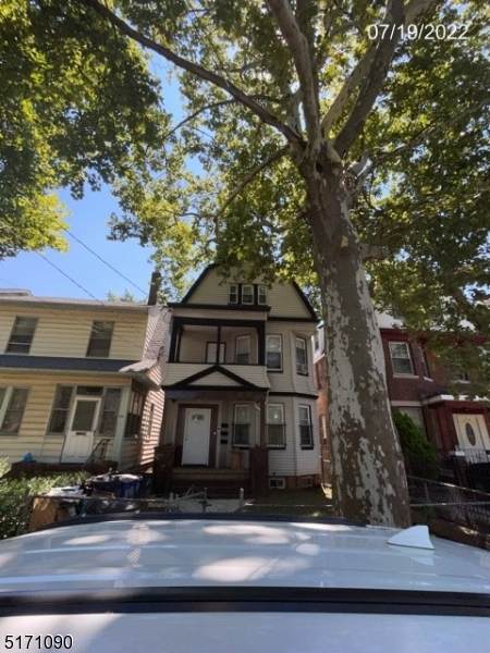 346 Seymour Ave - Photo 1