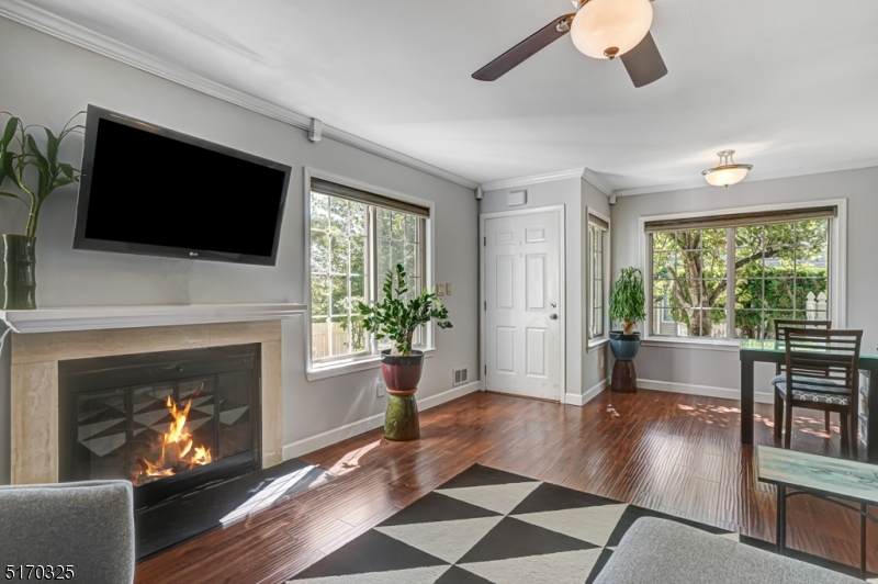 8 Tory Ct - Photo 1