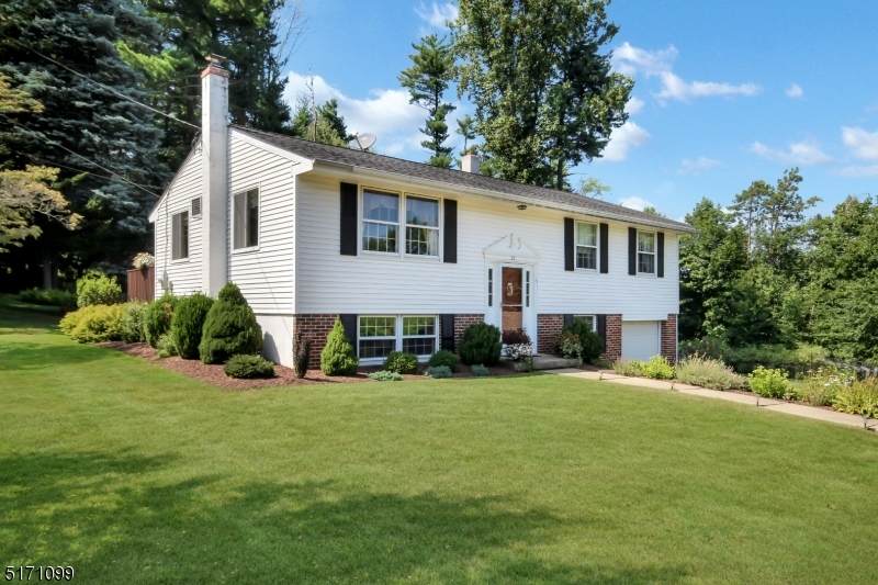22 Hughes Ln - Photo 1