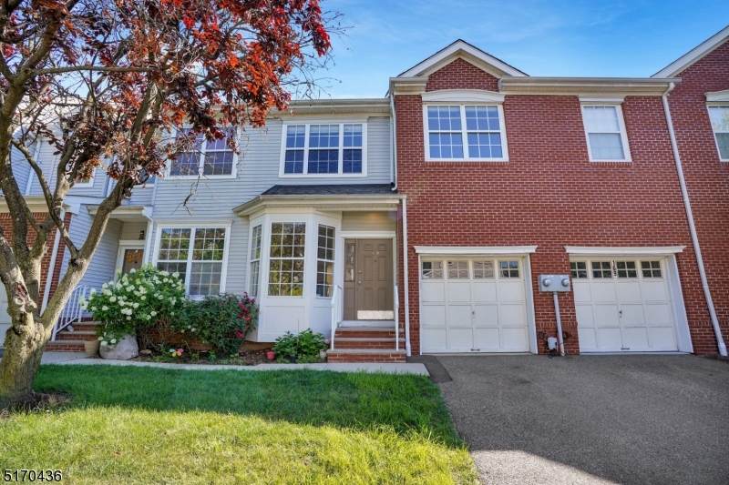 168 Gladstone Dr - Photo 1