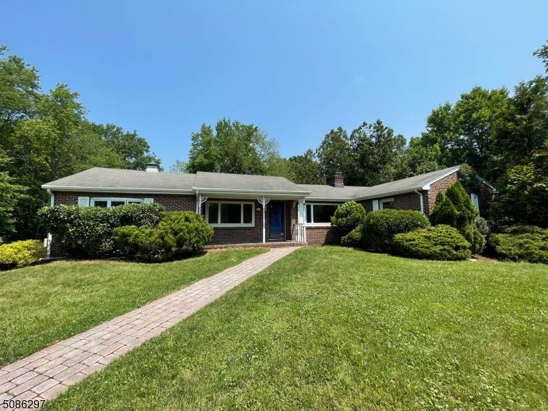 1752 Valley Rd - Photo 1