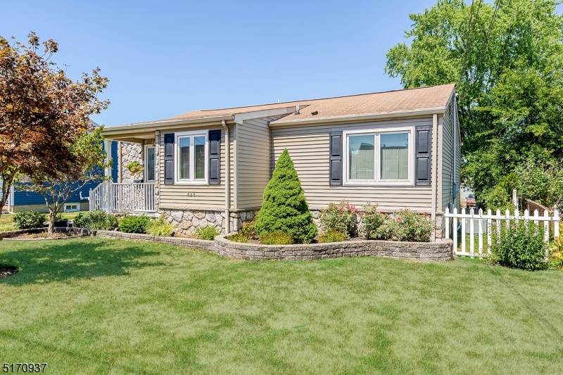 424 Sidorske Ave - Photo 1