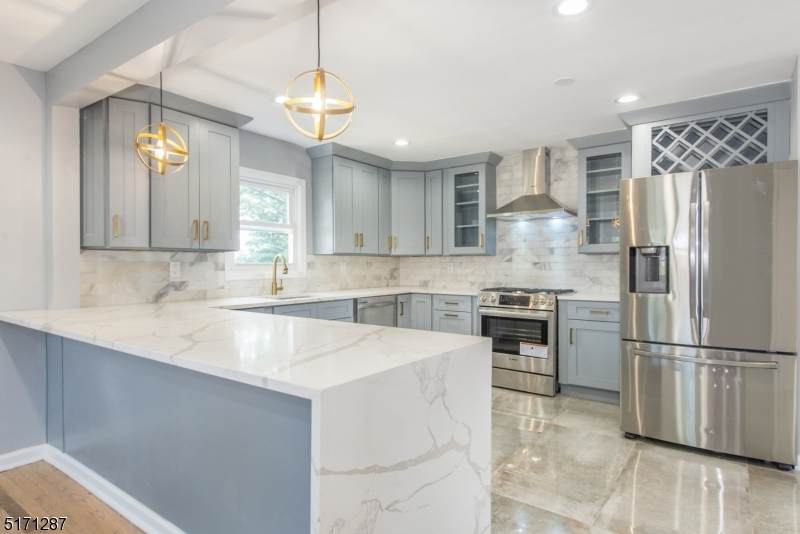 516 Burton Ave - Photo 1