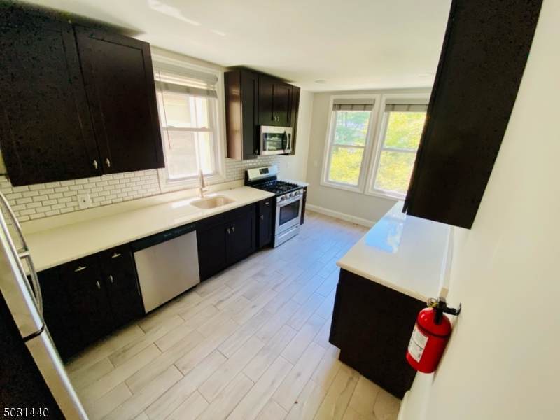 10 Willowdale Ave - Photo 1
