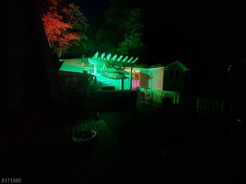 9 Windy Bush Ln - Photo 1