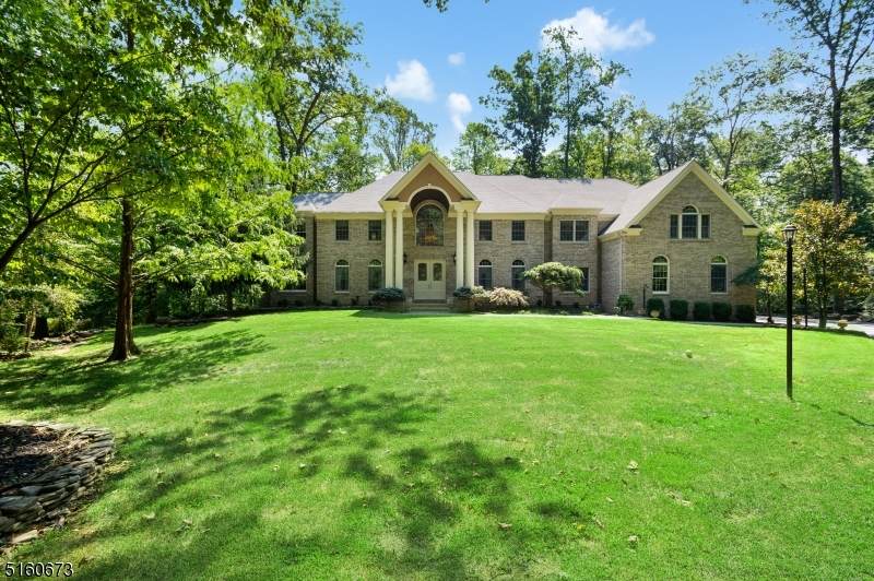 83 Pettit Pl - Photo 1