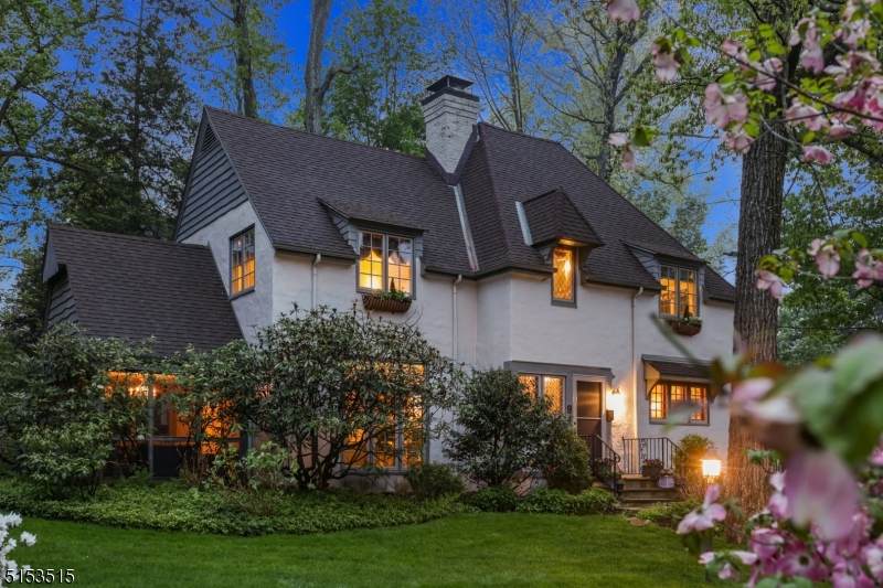9 Oak Knoll Rd - Photo 1